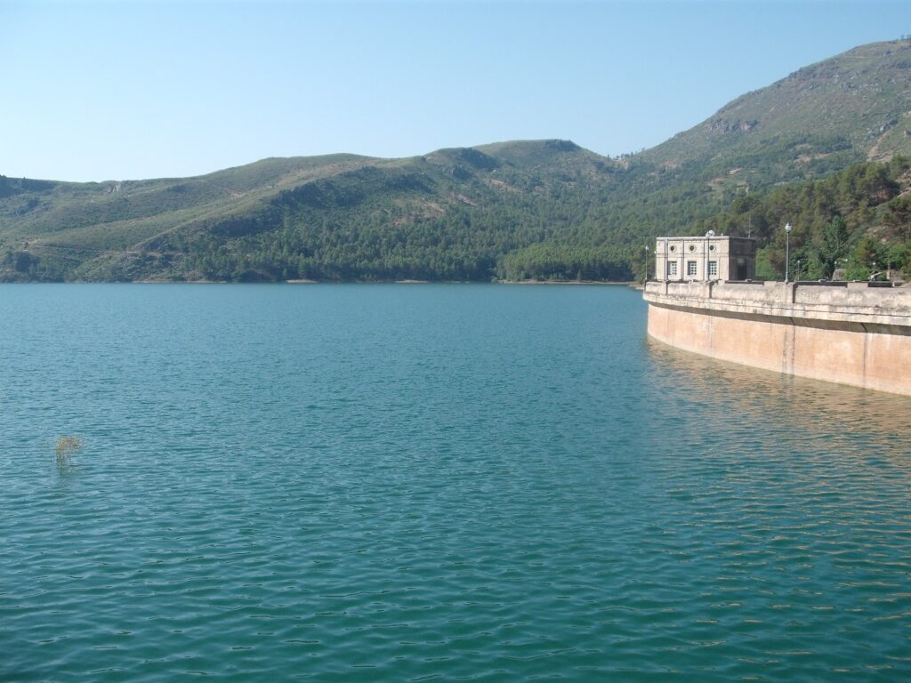 Embalse del Tranco de Beas en la Sierra de Segura