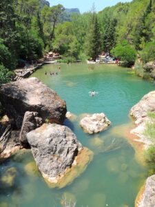 Charco de la pringue o del aceite para bañarse en la sierra de segura